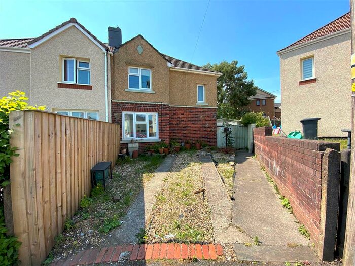 3 Bedroom Semi-Detached House To Rent In Trefelin, Aberdare, CF44