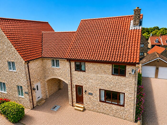 4 Bedroom Link Detached House For Sale In Orchard Cottage Garden Lane, Cadeby, Doncaster, DN5