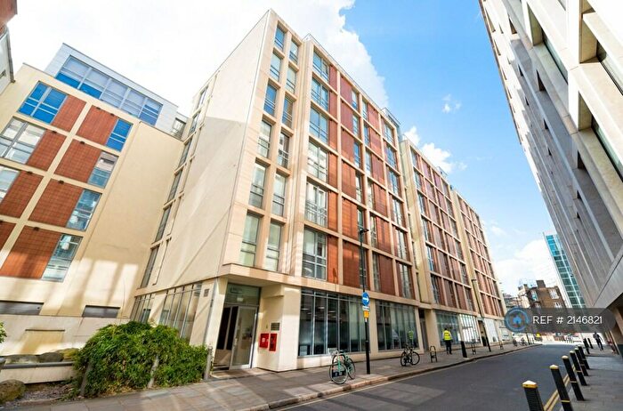 2 Bedroom Flat To Rent In Lamb's Passage, London, EC1Y
