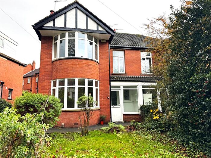 3 Bedroom House To Rent In Bainbrigge Road, Headingley, LS6