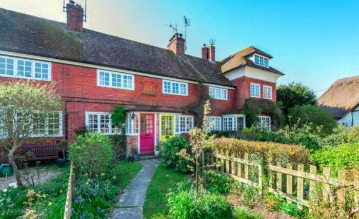 3 Bedroom Terraced House For Sale In Village Street, Chilbolton, Stockbridge, Hampshire, SO20