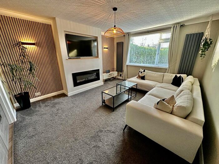 3 Bedroom Semi-Detached House To Rent In The Meads, Lowestoft, NR32