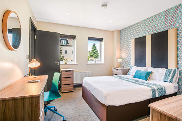 6 Bedroom House To Rent In Boston Exchange Court, Leeds, LS4