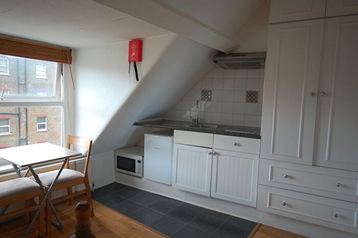 Studio To Rent In Chiswick High Road, London, W4