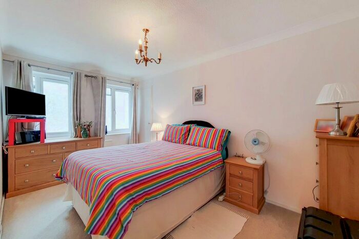 1 Bedroom Flat To Rent In Storks Road, Bermondsey, London, SE16
