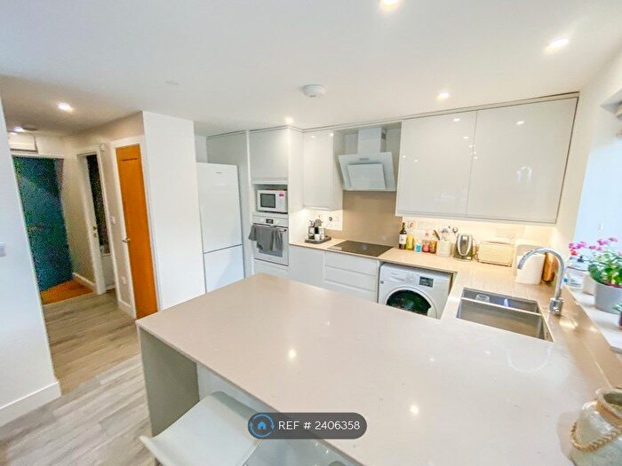 1 Bedroom Flat To Rent In Westbury Close, Whyteleafe, CR3