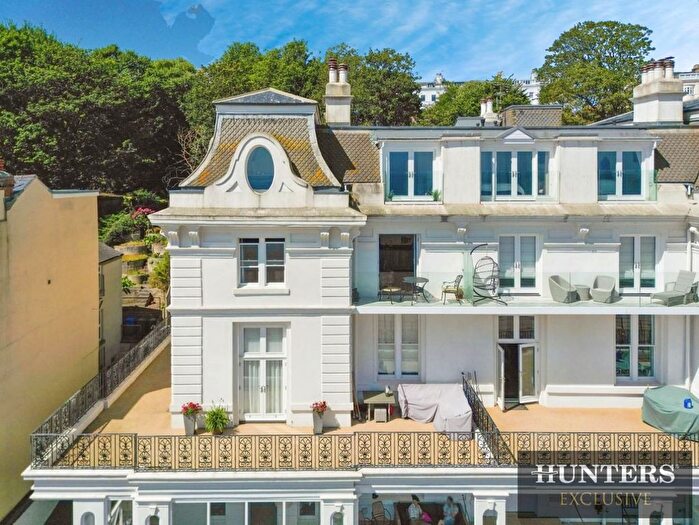 2 Bedroom Flat For Sale In Ackworth House, The Beach, Filey, YO14