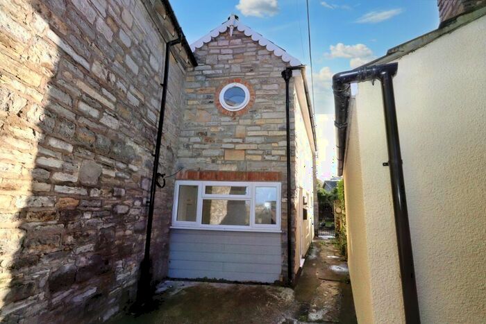 1 Bedroom Semi-Detached House To Rent In High Street, Street, Somerset, BA16