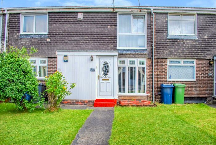 2 Bedroom Ground Flat To Rent In Lincoln Way, Fellgate, Jarrow, Tyne And Wear, NE32