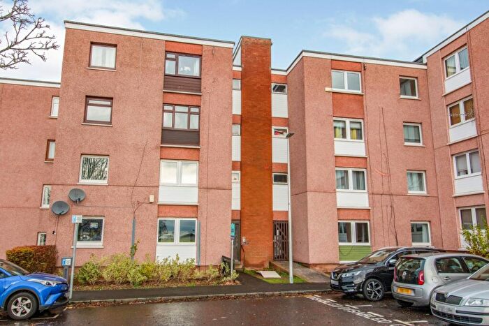 2 Bedroom Flat To Rent In Dickson Avenue, Dundee, DD2