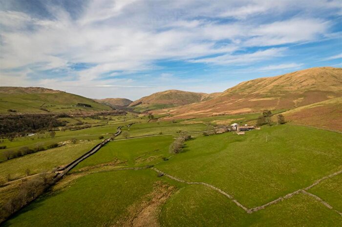 Farm To Rent In Whins Farm Howgill, Kendal, Cumbria, LA8