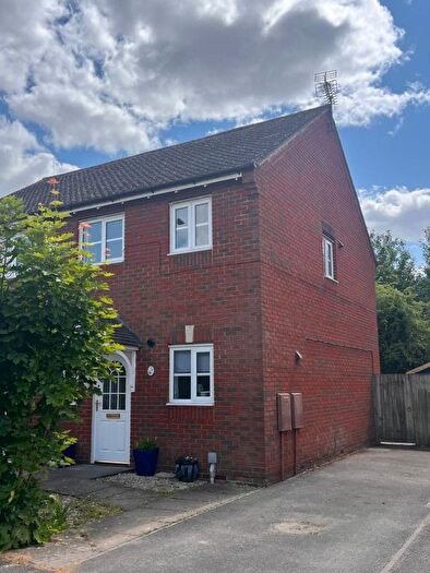 2 Bedroom Semi-Detached House To Rent In Reedmace Road, Bicester, OX26