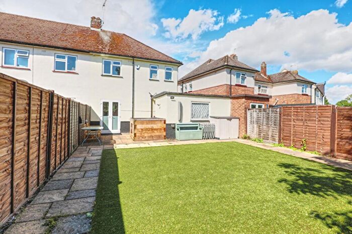 3 Bedroom Semi-Detached House For Sale In King George Road, Ware, SG12