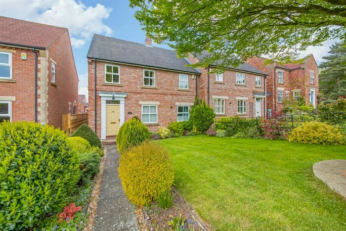 3 Bedroom Link Detached House For Sale In Mallison Hill Drive, Easingwold, York, YO61