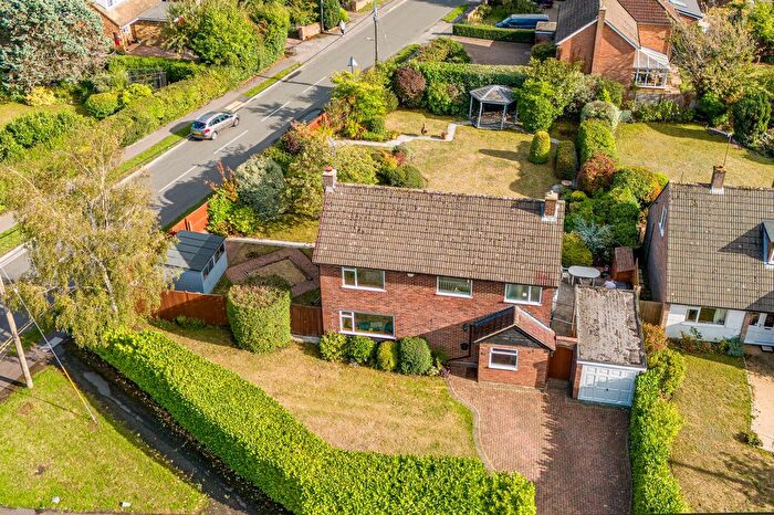 4 Bedroom Detached House For Sale In Chapel Road, Flackwell Heath, HP10