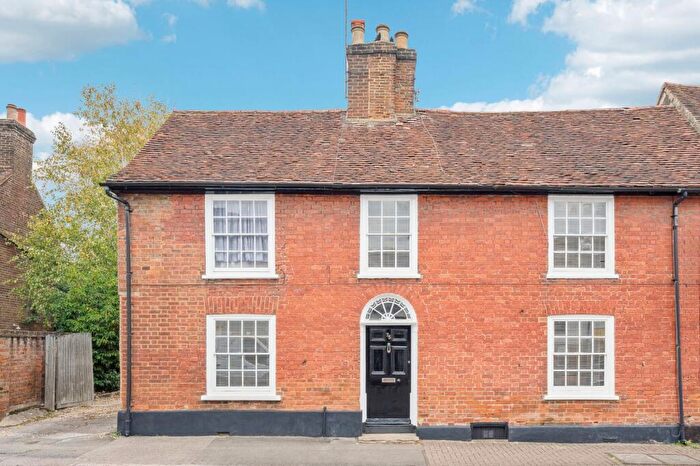 3 Bedroom House For Sale In High Street, Redbourn, Hertfordshire, AL3