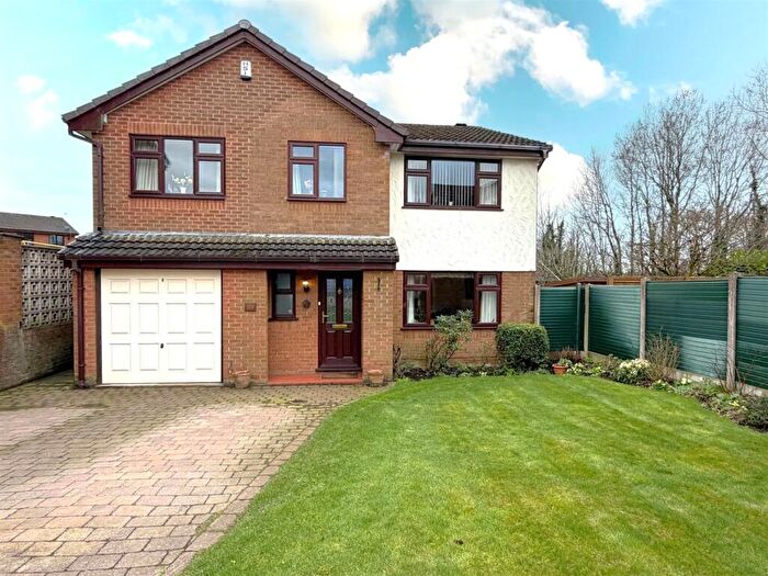 5 Bedroom Detached House For Sale In Broom Way, Westhoughton, Bolton, BL5