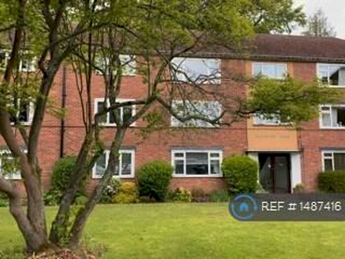 1 Bedroom Flat To Rent In Trotsworth Court, Virginia Water, Surrey, GU25