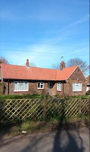 2 Bedroom Detached Bungalow To Rent In Church Road, Cobham, DA13