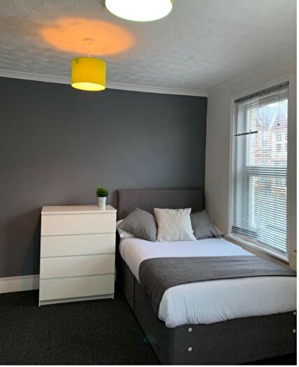 1 Bedroom Terraced House To Rent In Pinhoe Road, Exeter, Devon, EX4