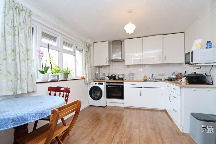 2 Bedroom Flat For Sale In North Eleventh Street, Central Milton Keynes, Milton Keynes, Bucks, MK9