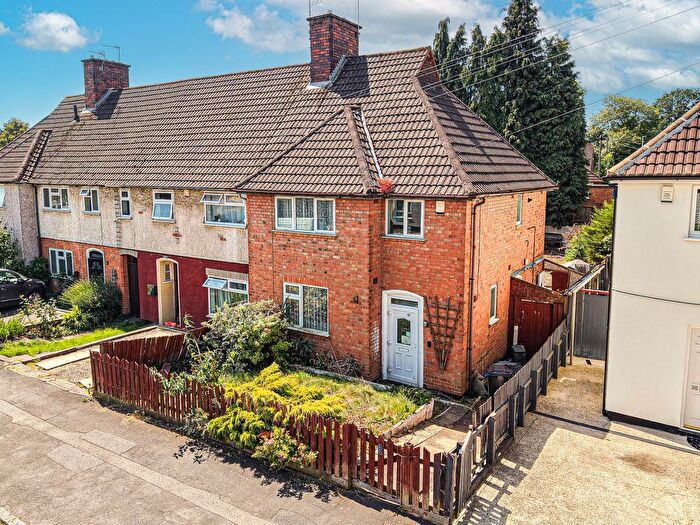 3 Bedroom Semi-Detached House For Sale In Overpark Avenue, Leicester, LE3