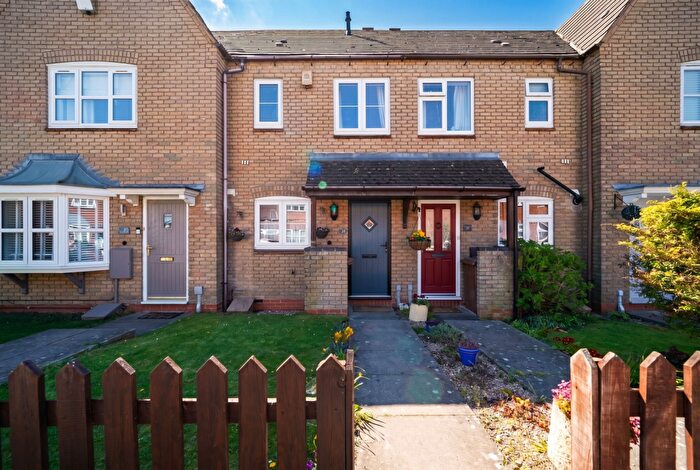 2 Bedroom Terraced House For Sale In Calcutt Way, Dickens Heath, B90
