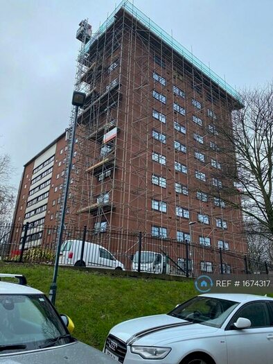 3 Bedroom Flat To Rent In Melbourne Court, Gateshead, NE8