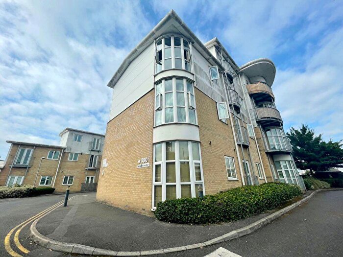 Flat To Rent In Castle Lane West, Bournemouth, BH8