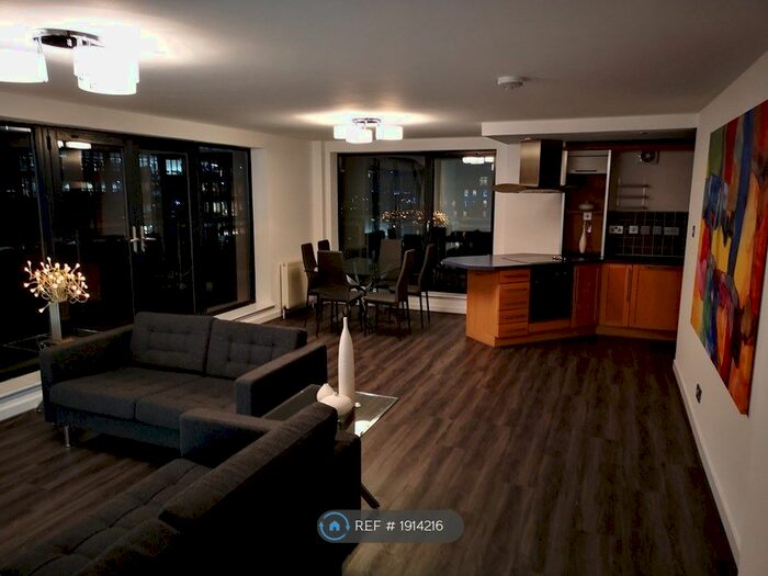 2 Bedroom Flat To Rent In Holm Street, Glasgow, G2