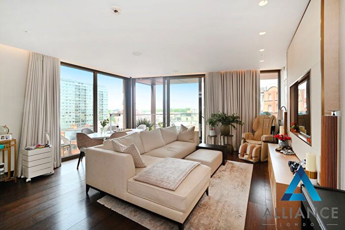 2 Bedroom Flat For Sale In Kings Gate Walk, London, SW1E