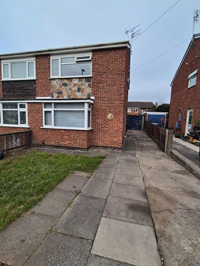 3 Bedroom Semi-Detached House To Rent In Pinewood Avenue, Thurmaston, LE4