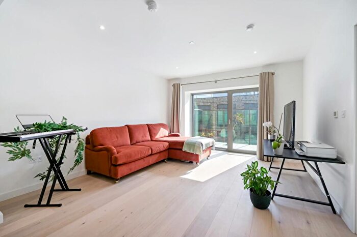 1 Bedroom Apartment For Sale In Endurance House, Riverscape, E16