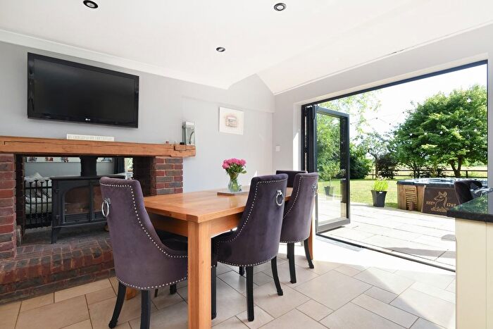6 Bedroom Detached House For Sale In Finn Farm Road, Kingsnorth, TN23