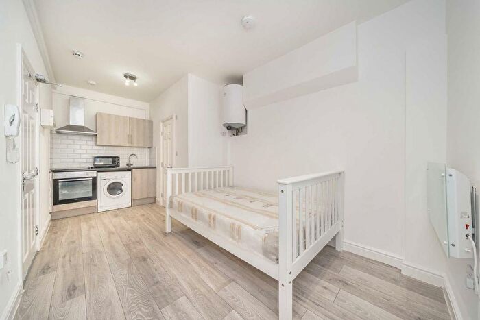 Studio To Rent In High Street, Croydon, CR0
