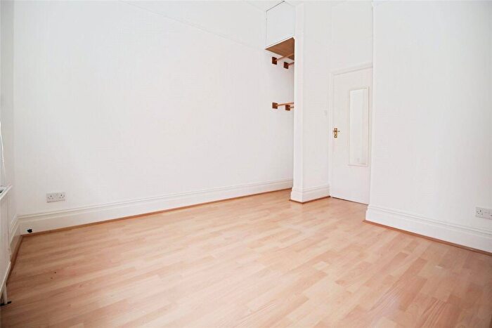 1 Bedroom Flat To Rent In Sackville Road, Hove, East Sussex, BN3