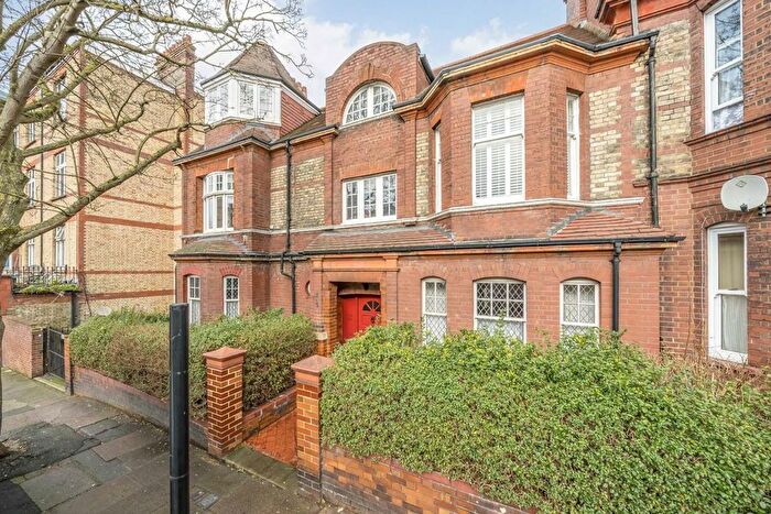 4 Bedroom Maisonette To Rent In Downton Avenue, London, SW2