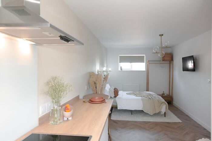 Studio To Rent In Room, Harrison Street, DE22