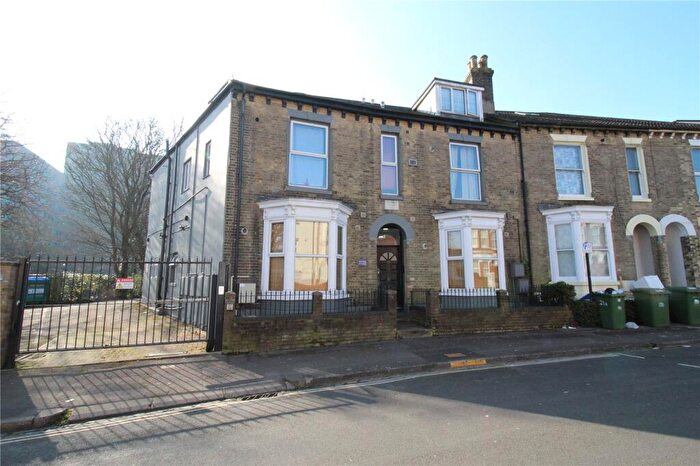 1 Bedroom Flat To Rent In Ordnance Road, Southampton, Hampshire, SO15