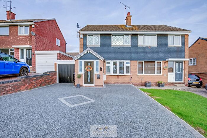 3 Bedroom Semi Detached House For Sale In Eagle View, Aston, Sheffield, S26