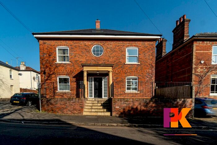 2 Bedroom Flat To Rent In Stuart Road, High Wycombe, HP13