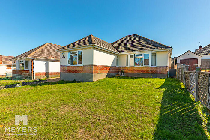 2 Bedroom Detached Bungalow For Sale In East Howe Lane, Bournemouth, BH10