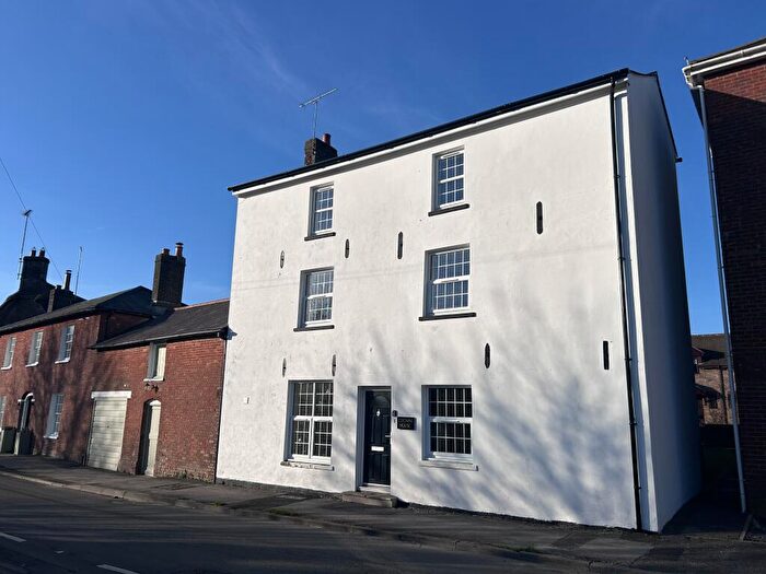 1 Bedroom Flat To Rent In Blandford Hill, Milborne St. Andrew, Blandford Forum, DT11