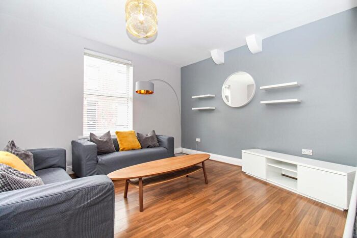 4 Bedroom End Of Terrace House To Rent In Harold Grove, Hyde Park, Leeds, LS9