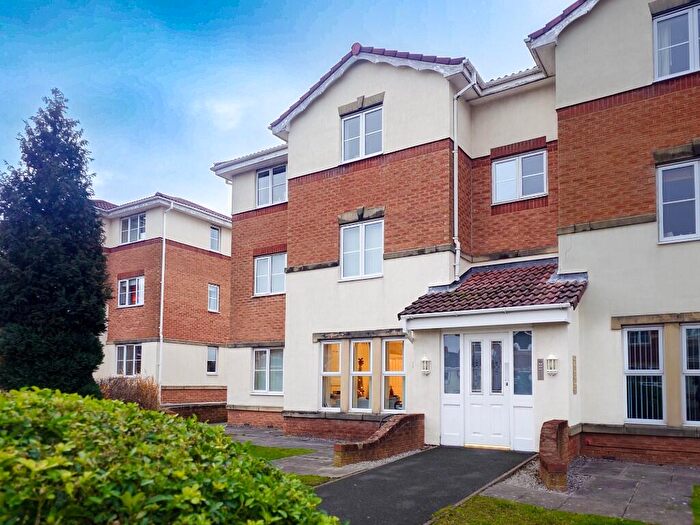 2 Bedroom Flat For Sale In Regency Gardens, Hyde, Greater Manchester, SK14