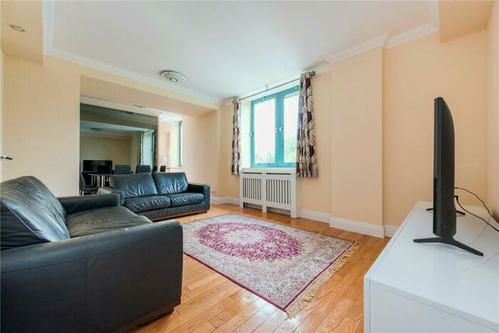 3 Bedroom Apartment To Rent In Jubilee Heights, Shoot Up Hill, London, NW2