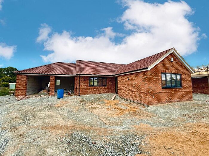 3 Bedroom Bungalow For Sale In School Road, Ludham, Great Yarmouth, NR29