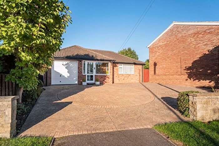 2 Bedroom Bungalow For Sale In Stoke Road, Bletchley, Milton Keynes, MK2