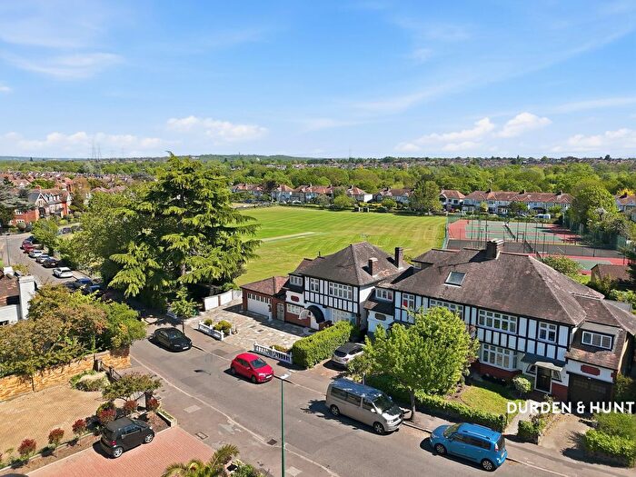 4 Bedroom Detached House For Sale In Nutter Lane, London, E11