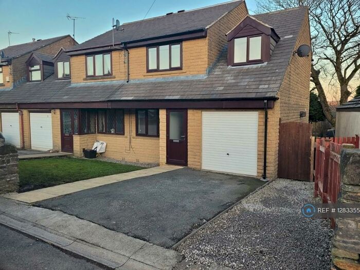 3 Bedroom Semi-Detached House To Rent In Holmewood Gardens, Halifax, HX2